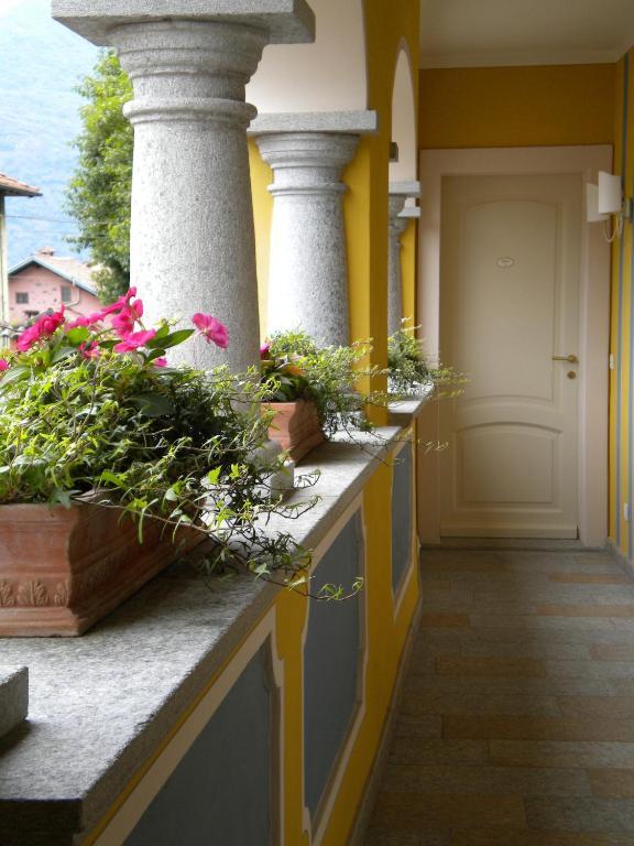 Villa Palmira Kinderfreies Hotel Канобио Екстериор снимка